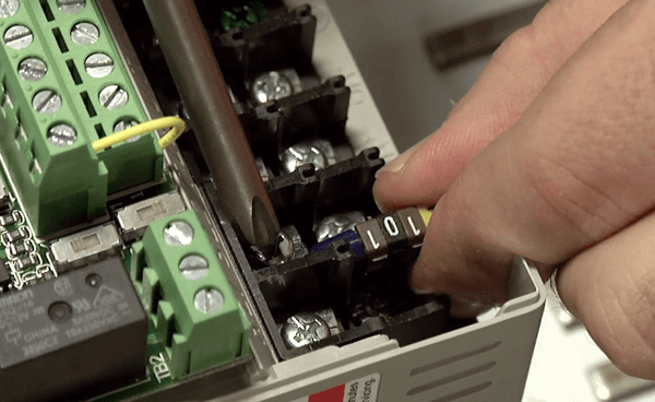 Panneau de contrôle Assemblage