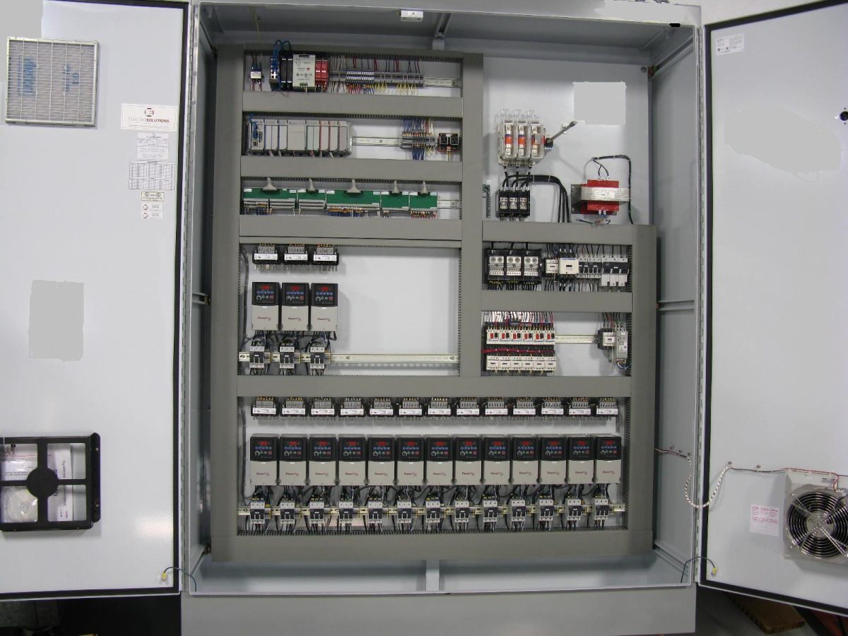 Panneau de contrôle - variateurs de vitesse VFD VFDs Control Panel